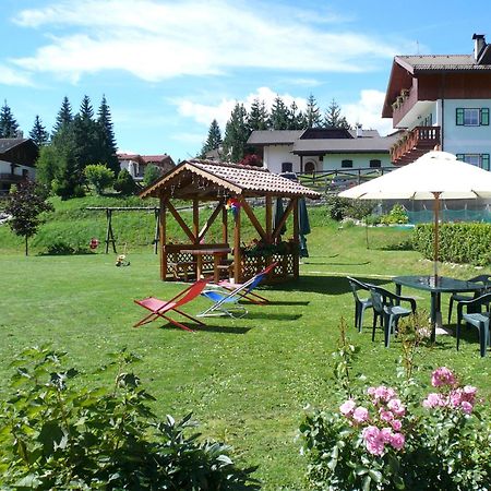 Villa Gemmy Pozza di Fassa Luaran gambar