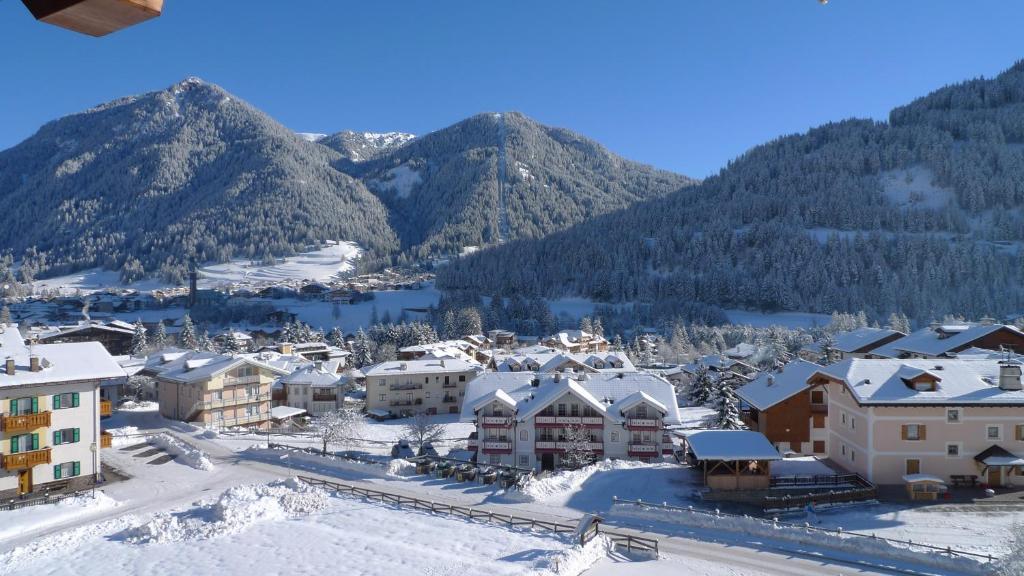 Villa Gemmy Pozza di Fassa Luaran gambar